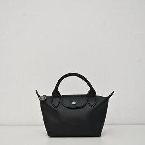 Longchamp Black Grained Leather Shoulder Bag